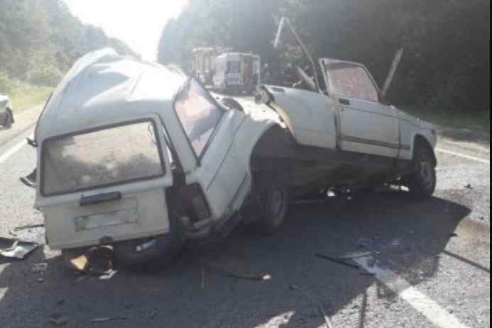 “Авто розірвало на дві частини”: На Львівщині сталась моторошна смертельна ДТП