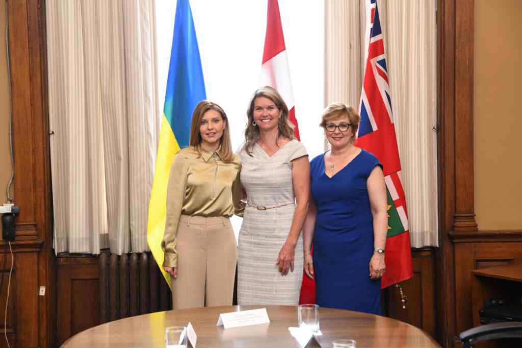 Олена Зеленська зустрілася з Міністром у справах дітей та жінок у Канаді та відвідала госпіталь SickKids