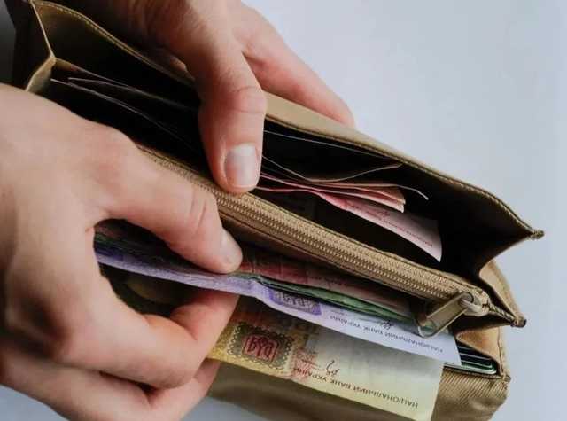 “Зарплата зросте до 540 доларів”: Українцям приготували справжній сюрприз. Уже наступного року