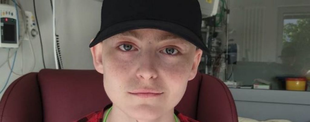 16-річний Артем змушений знову долати рак крові
