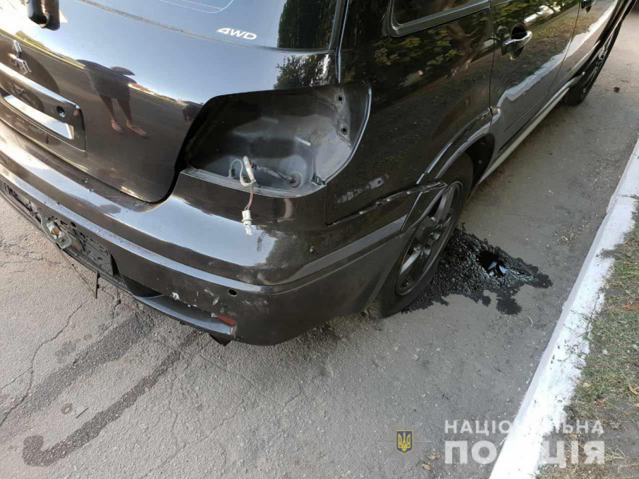 Пробув за кермом лише 30 секунд: На Дніпропетровщині підірвали авто начальника відділу поліції