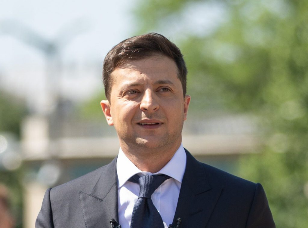 “Оптимальний підхід”: Зеленський відповів на петицію про скасування фінансування партій