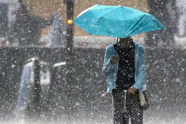 Заморозки відступають, але приходять дощі: синоптик дала прогноз погоди в Україні на завтра