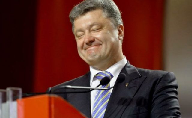 Порошенко організував солодкі розваги в важливий для України день: А полонені нехай почекають!