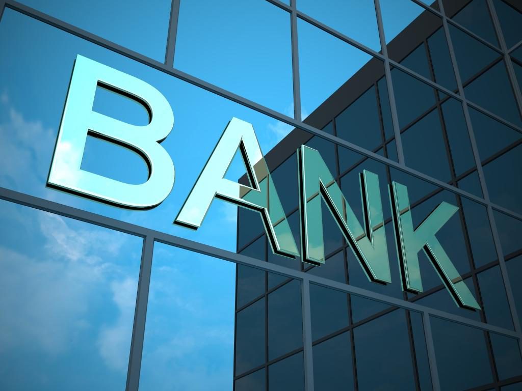 “Потрібно навести порядок!” : Гончарук повідомив про продаж великих українських банків