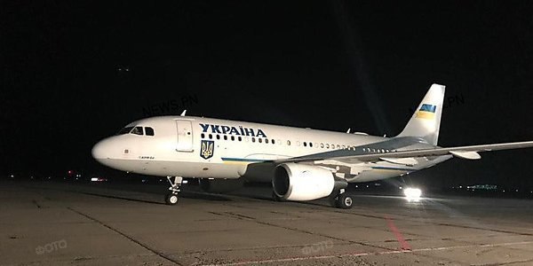 “Вперше в історії!”: З літаком президента Зеленського трапилась серйозна НП. “Відмовив…”