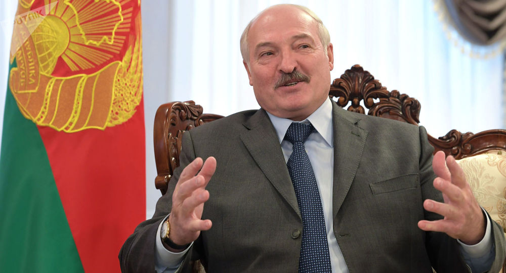 Анджеліна Джолі!: Лукашенка запідозрили в романі з відомою красунею. Конфлікт набирає обертів
