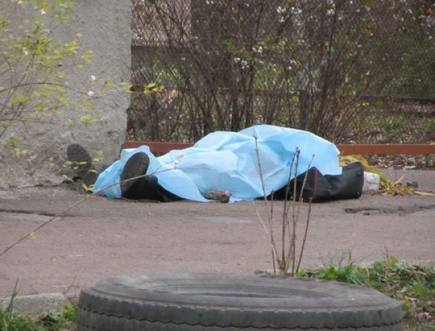 Шукали десять днів: зниклого підлітка знайшли мертвим у Києві. Батьки шоковані