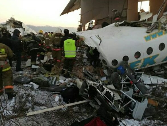 “Шок, це дуже страшно”: на борту літака, який розбився, була відома співачка. Шанувальики моляться