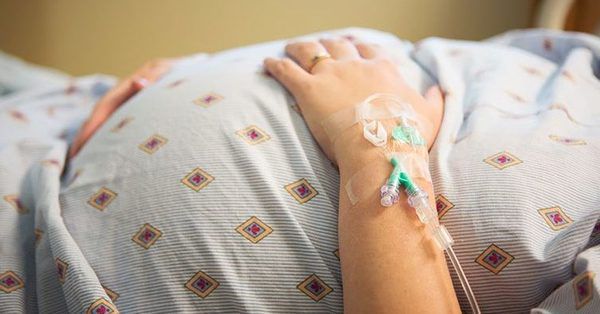 Лікарі до останнього намагалися врятувати: смерть вагітної жінки вразила Україну. Звичайний грип