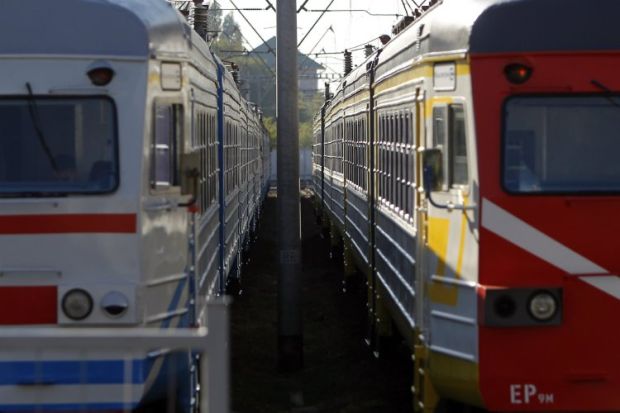 П’яний дебош: На Львівщині пасажир влаштував жорстоку бійку в поїзді. Дісталося і поліцейському