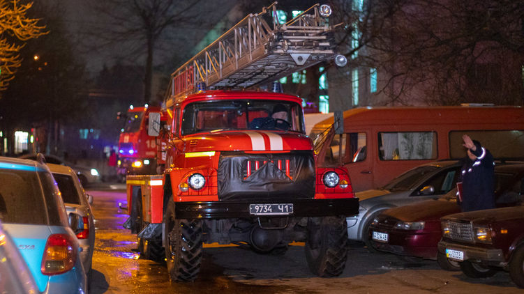 Будинок спалахнув, як сірник: моторошна пожежа в Одесі забрала життя трьох людей