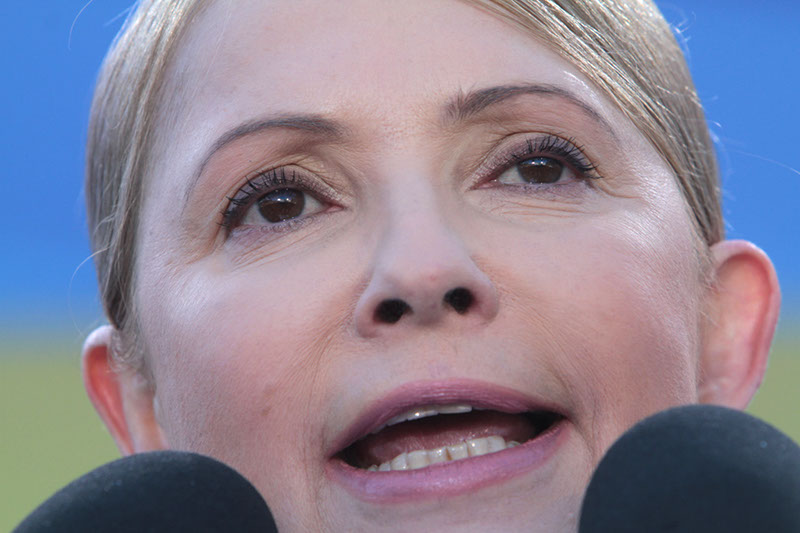 Свіжа пластика! Тимошенко прийшла у Раду з “новим” обличчям. “Слуга народу” злив правду