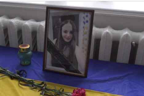 Тіло знайшли неподалік від дому: школярка Юлія загинула страшною смертю. Мама у розпачі