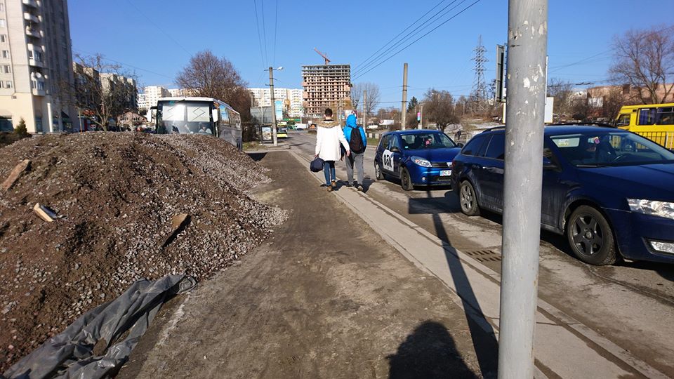 #СадовийвідремонтуйЛьвів: мешканці проспекту Чорновола хвилюються за своє життя. Небезпечно!