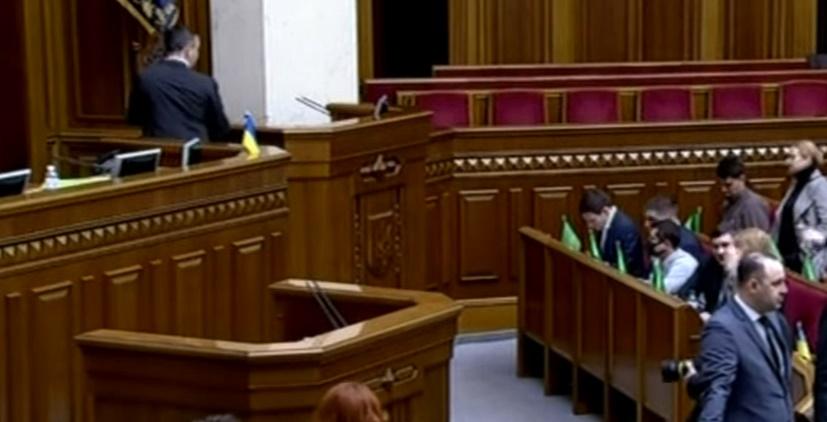 “Замахнувся на крісло президента!”: Новий міністр уряду Шмигаля зганьбився у Раді. “Депутати заливалися сміхом”