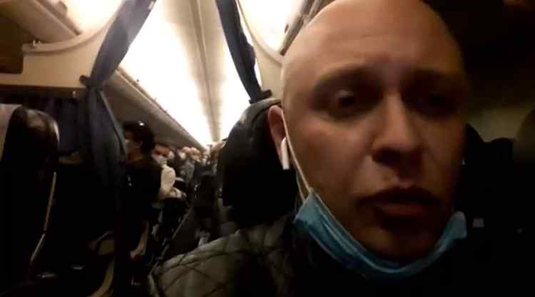 “Просили терафлю, збивали температуру”: у Києві приземлився літак з Мілану. Ляшко виступив із гучною заявою