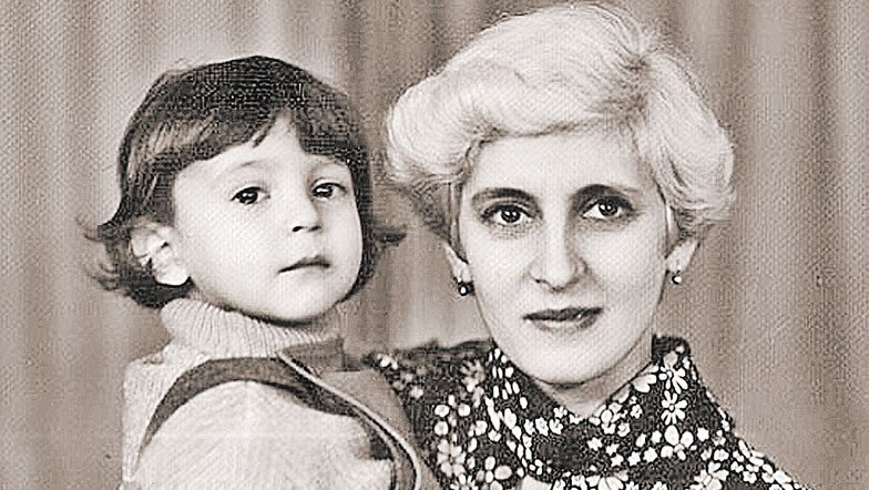 Мама противилася до останнього! Зеленський відкрив українцям сімейну таємницю. До сліз