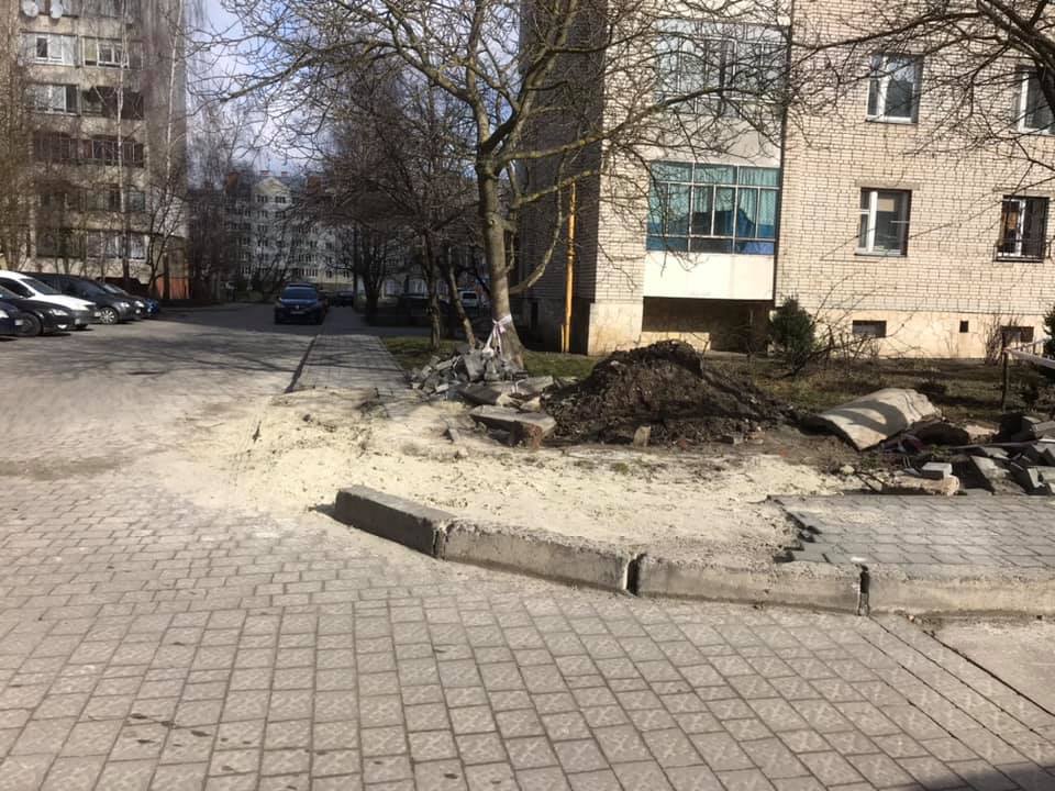 #СадовийвідремонтуйЛьвів: мешканці вулиці Величковського просять відновити благоустрій