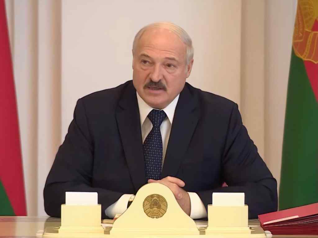 “Жерти, що будемо?”: Лукашенко зробив гнівну заяву. “Катастрофи немає!”