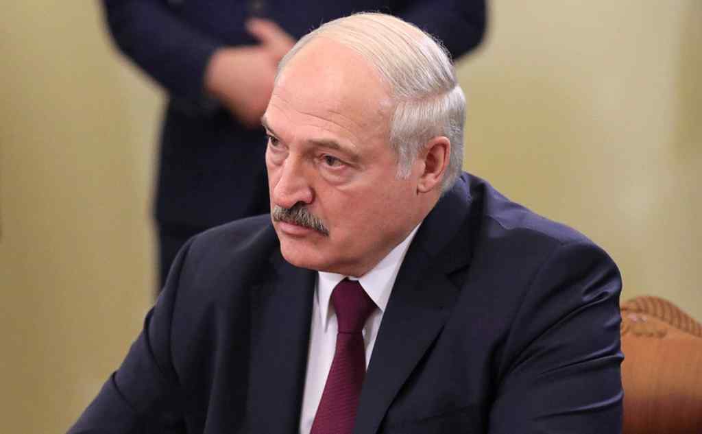 “Не потрібно паритися щодо коронавірусу”: Лукашенко вразив своєю заявою. “Наїхав” на Москву