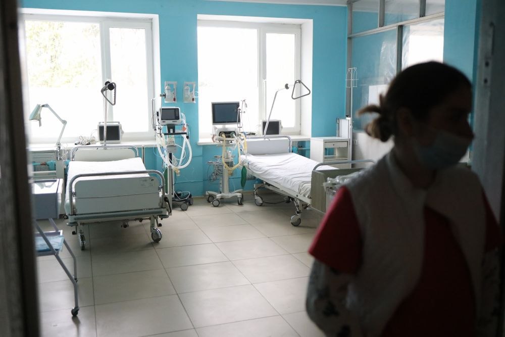 “Один підтверджений і одна підозра на коронавірус”: У Львові в інфекційній лікарні за ніч померло 2 людей