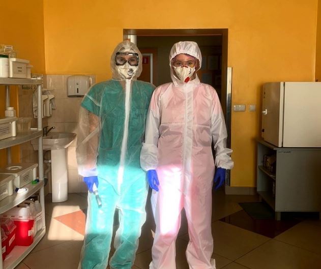 “Практично стараються не ходити в туалет”: українські лікарі розповіли про моторошні реалії роботи в умовах коронавірусу
