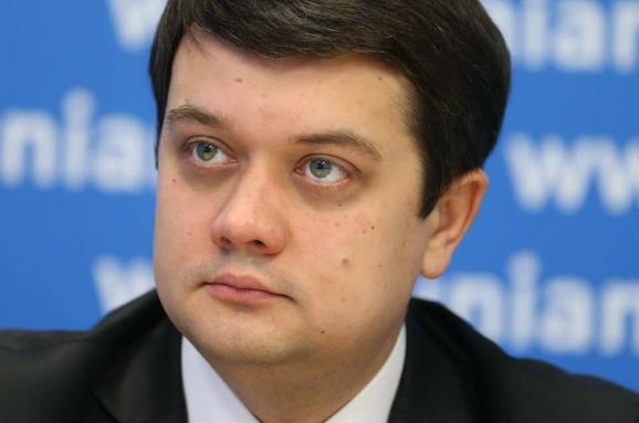 “Критичної ситуації немає”: Разумков зробив гучну заяву про Коронавірус в Україні. “Кожне засідання розпочинаю”