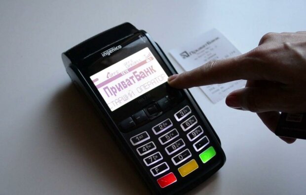 У ПриватБанку оголосили про нові правила, які торкнуться платежів і карток. Що потрібно знати