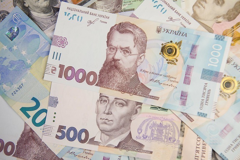 “Долар подешевшав на 19 копійок”: курс валют на 8 липня 2020 року