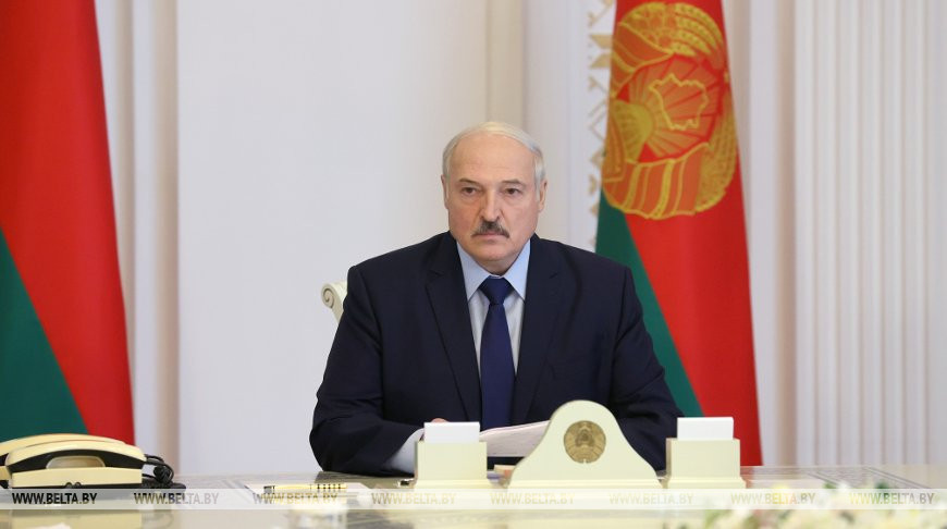 “Я поки що живий” Лукашенко шокував терміновою заявою, будуть наслідки. “Не повинні тримати”