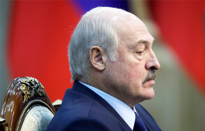 Лукашенко в шоці! Він пішов, шокуюче рішення сколихнуло країну. “Більш не вважаю за можливе”