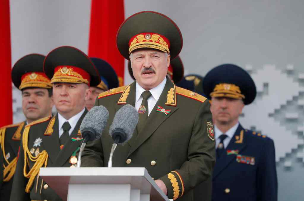 Щойно! Лукашенко звязався з ним, армія вже напоготові. Побачив загрозу – “треба було раніше”