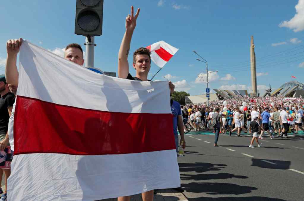 “Нас все це вже дістало!” Учасниця мітингу в Білорусі шокувала деталамя: “не видно кінця”