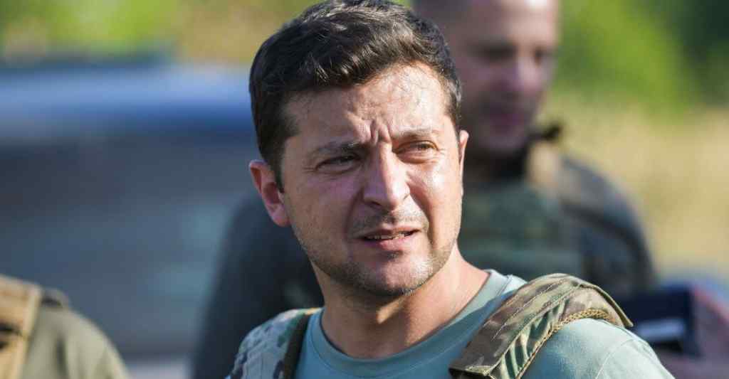 “Плювок в обличчя всім українцям!”: Зеленський прокоментував скандальне призначення в ОП. “Це не є справедливим”