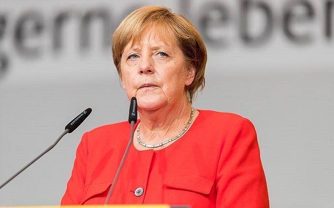 Негайно припинити! Меркель екстренно звернулася до них – важливі слова. Мають дослухатися