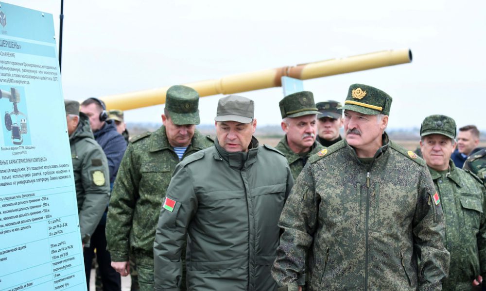 Стріляти в них! Міністр дав команду – Лукашенко збожеволів. Прямо зараз, Бацька впав – це кінець