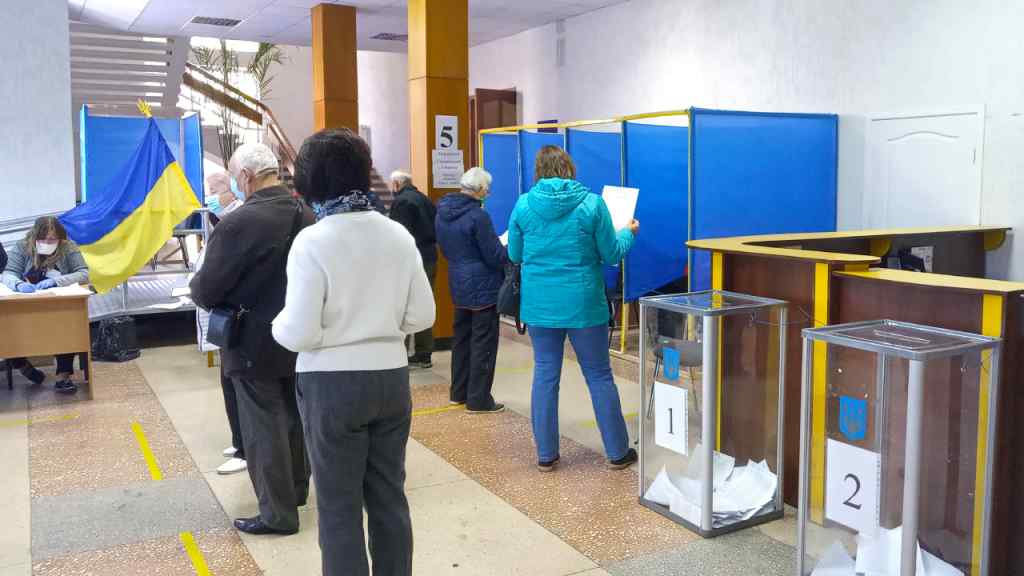 Цифри не тішать! Другий тур місцевих виборів – явка виборців шокує – рекордно низька