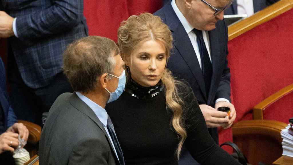 Голосували “мертві душі”! Тимошенко ніяк не заспокоїться  – в ЦВК не стримали емоцій. Відмовили