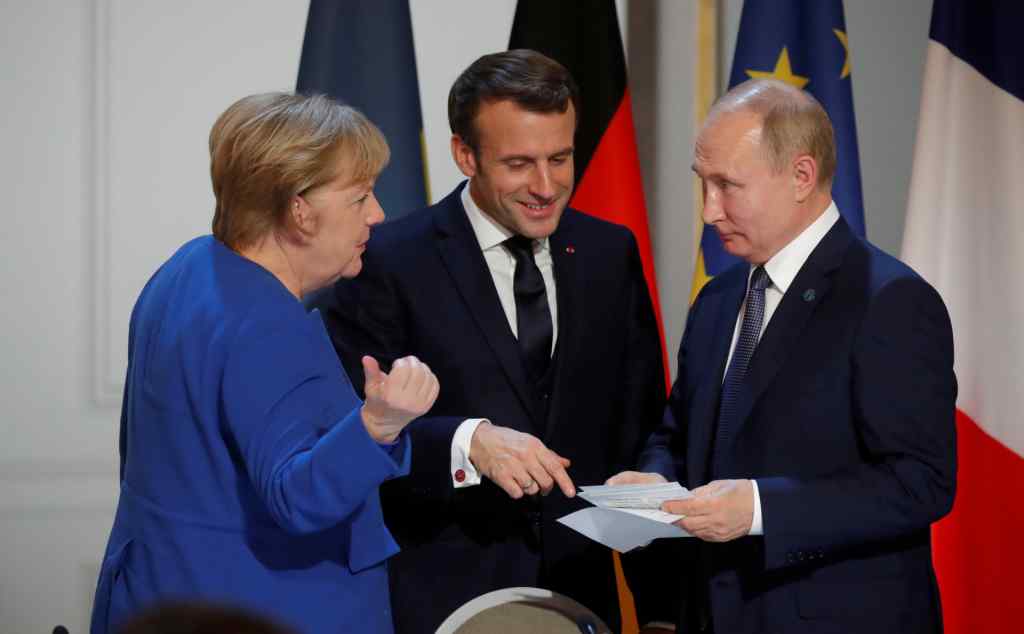 Не допустити великої війни! Меркель і Макрон намагаються йти на контакт з Путіним : ситуація складна